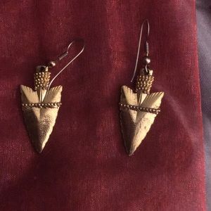 Gold arrow earrings